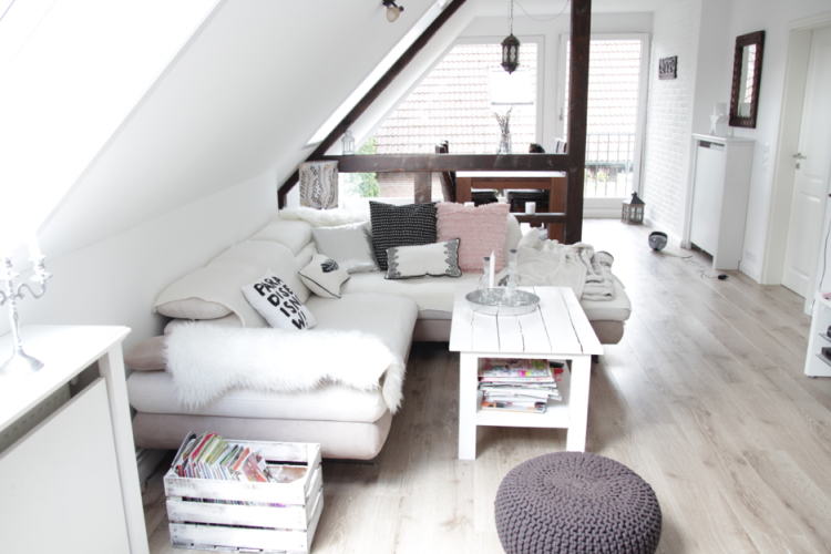 SCHWARZ AUF WEISS: HAUSBESUCH BEI IRA VON DESIGNDOTS